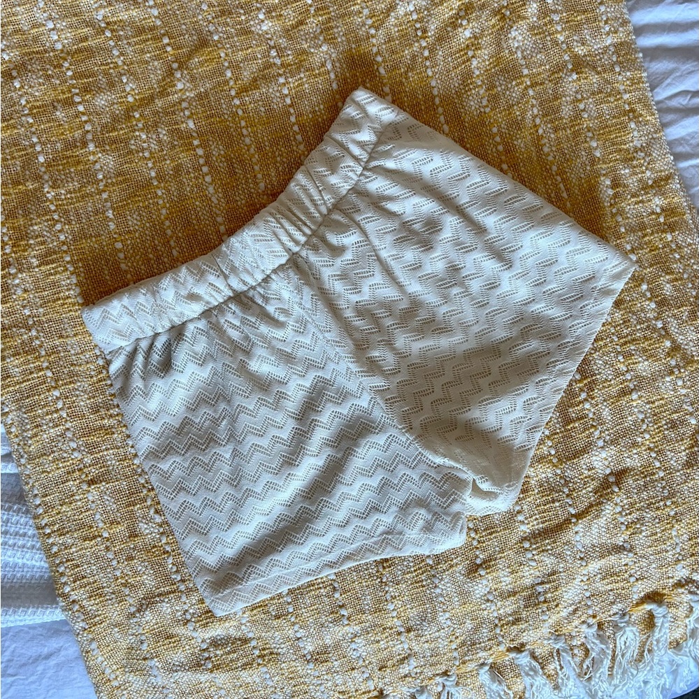 Pattern Knit Shorts - Picture 2 of 3